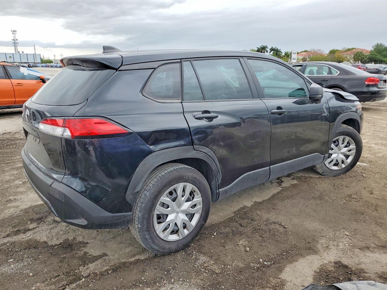 TOYOTA COROLLA CROSS 2025 — 4