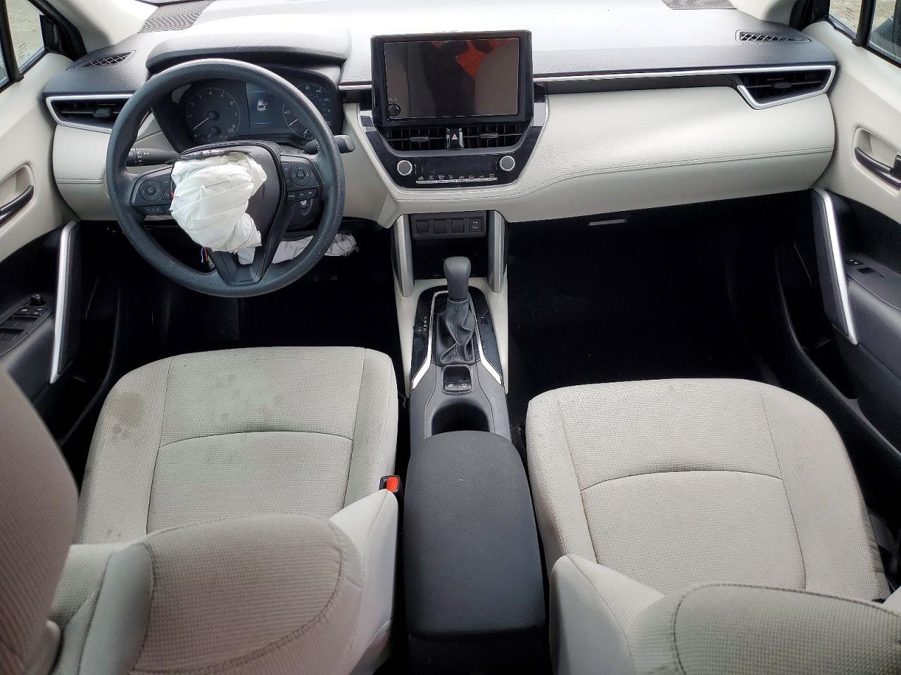 TOYOTA COROLLA CROSS 2025 — 9