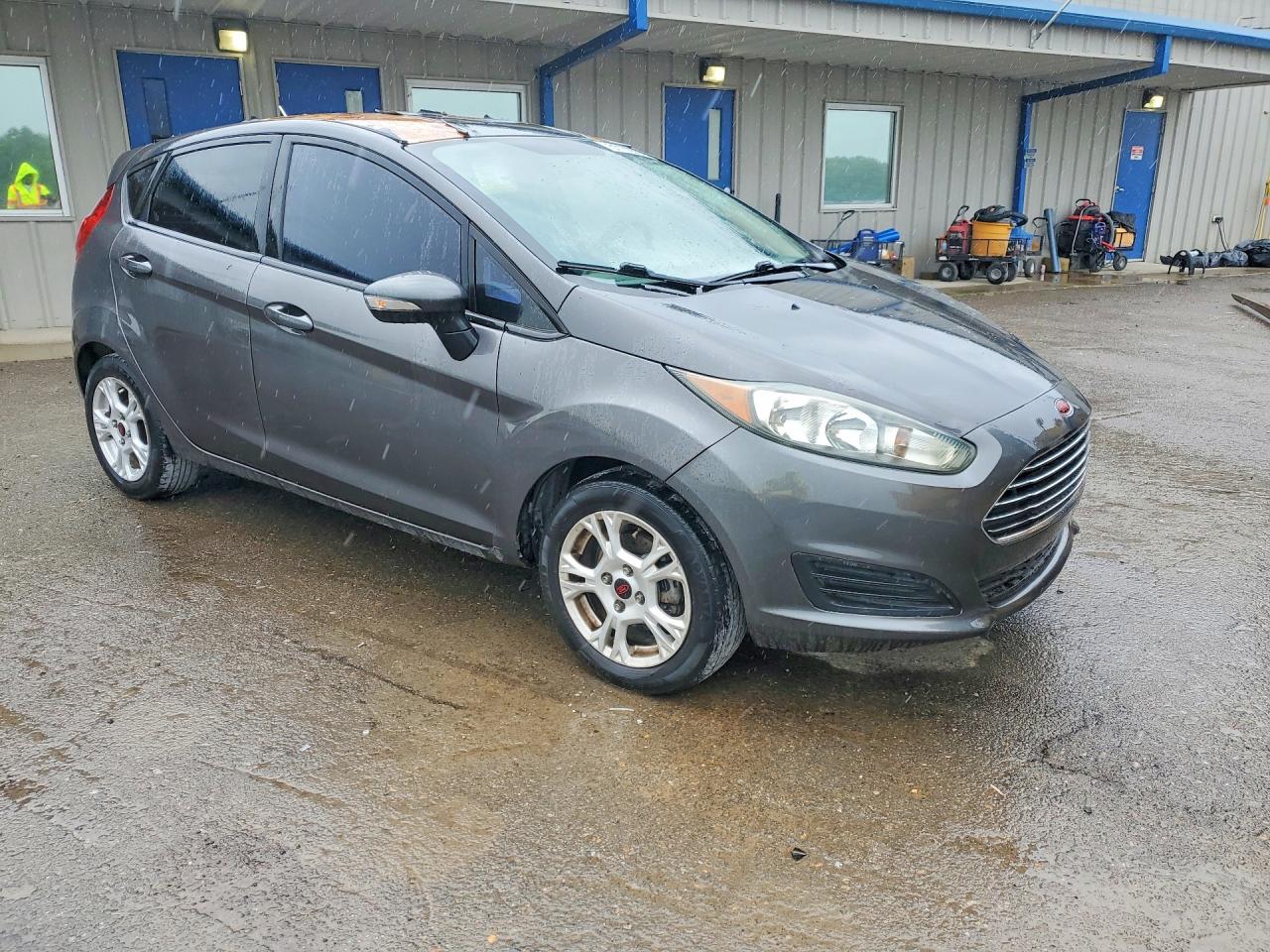 FORD FIESTA 2015 — 5