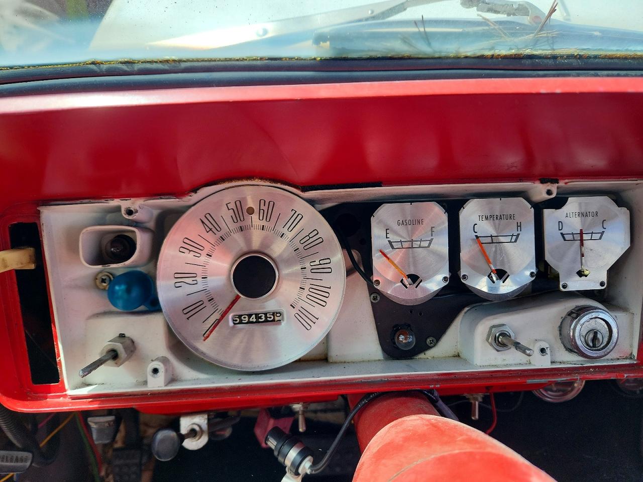 PLYMOUTH VALIANT 1962 — 10