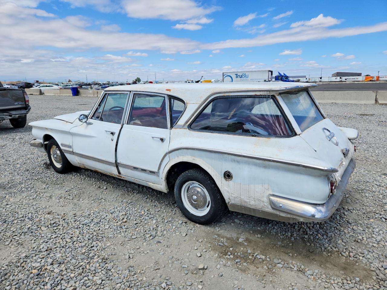 PLYMOUTH VALIANT 1962 — 3