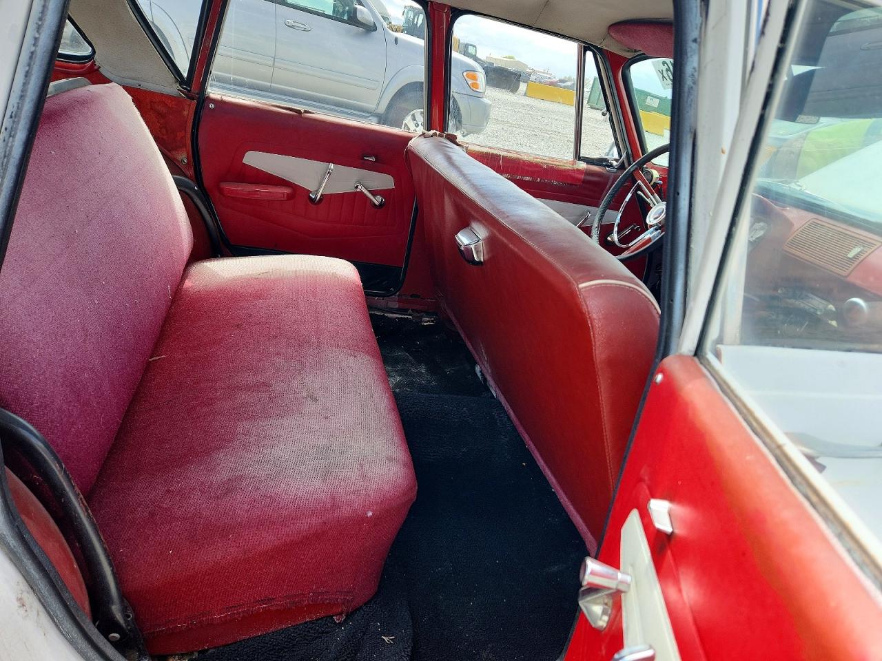 PLYMOUTH VALIANT 1962 — 11