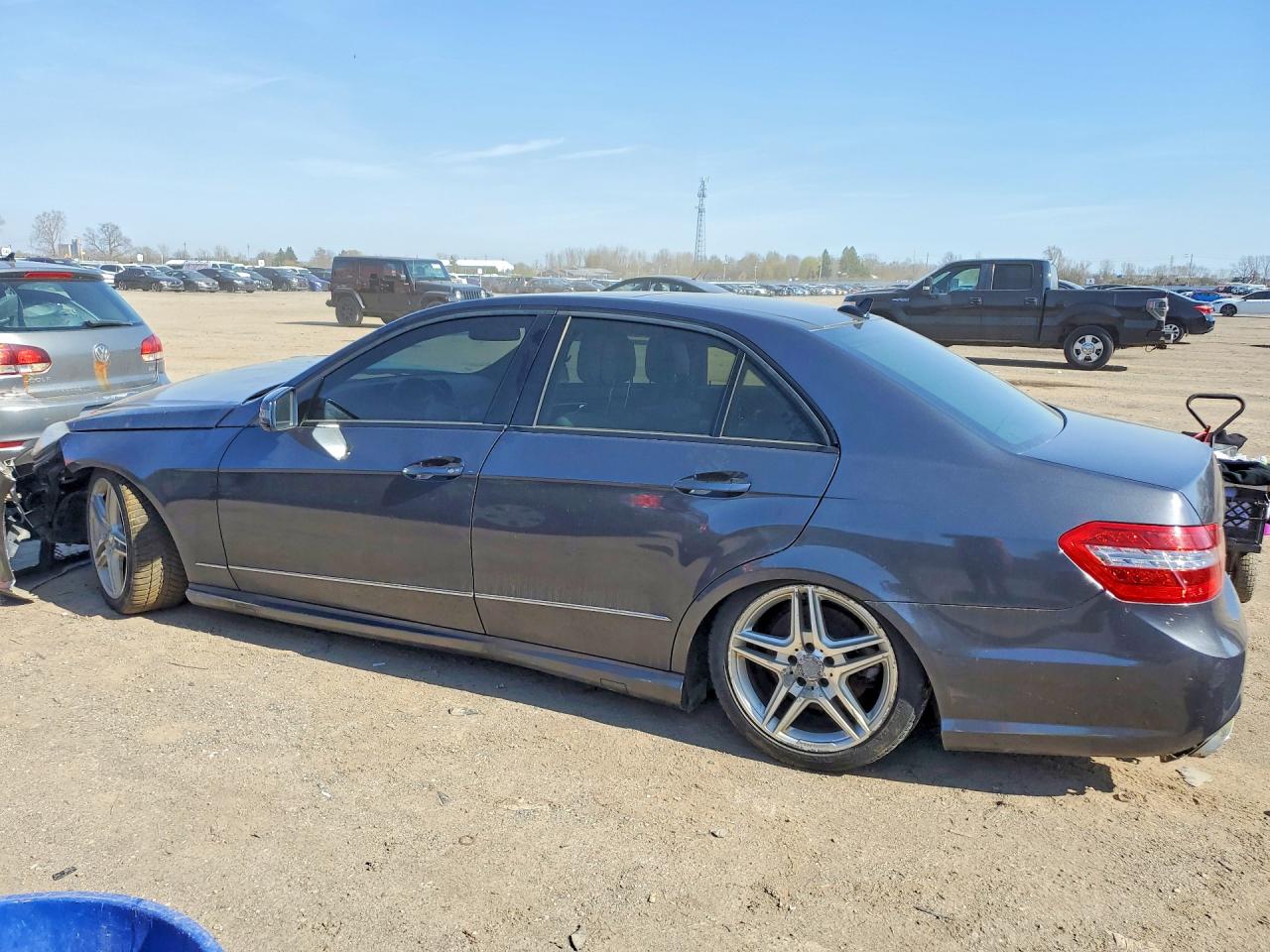 MERCEDES-BENZ E 2011 — 3