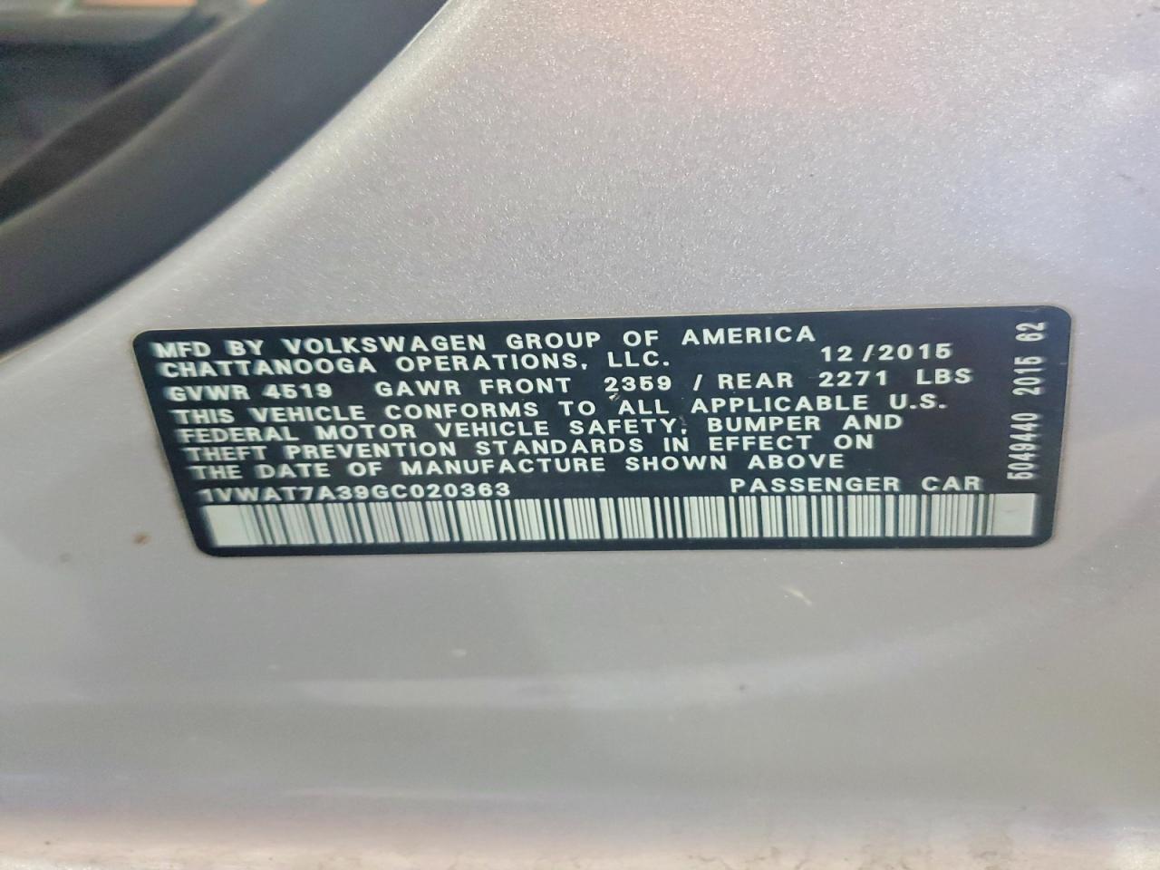 VOLKSWAGEN PASSAT 2016 — 13