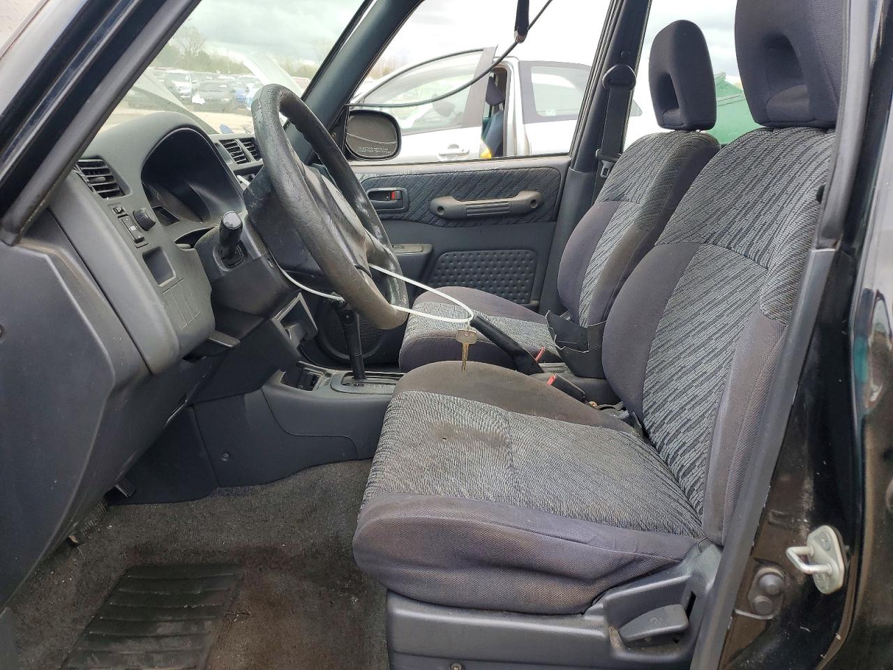 TOYOTA RAV4 1999 — 8