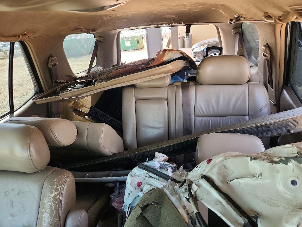 TOYOTA SEQUOIA 2004 — 11