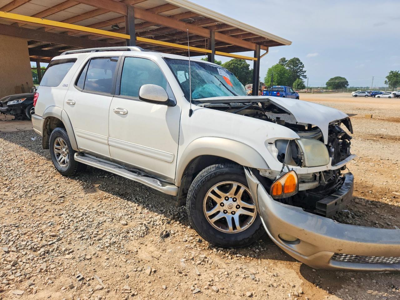 TOYOTA SEQUOIA 2004 — 5