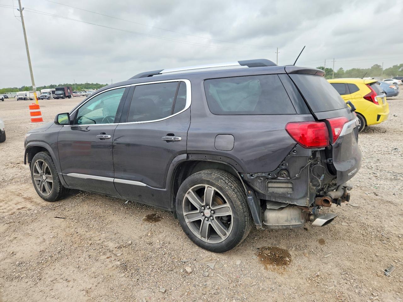 GMC ACADIA 2017 — 3
