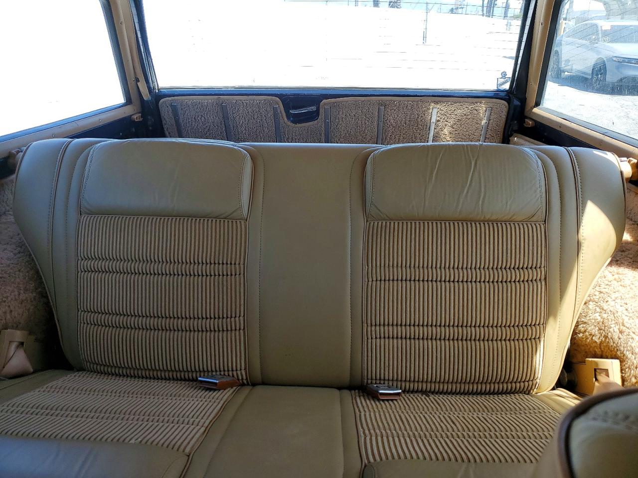 JEEP GRAND WAGONEER 1987 — 11