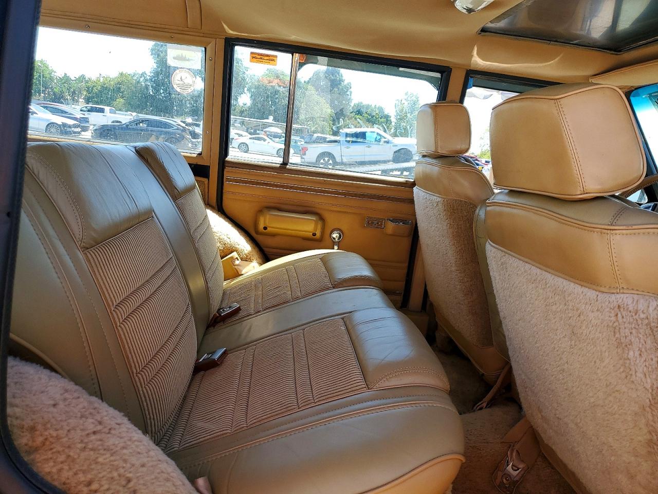 JEEP GRAND WAGONEER 1987 — 12
