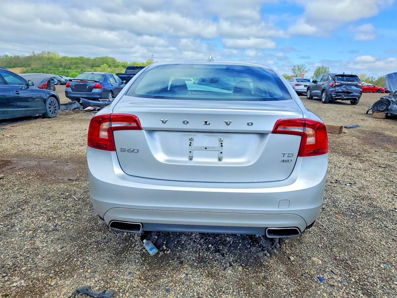 VOLVO S60 2016 — 7