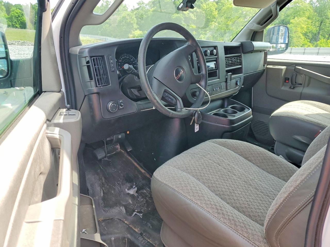 GMC SAVANA 2024 — 9
