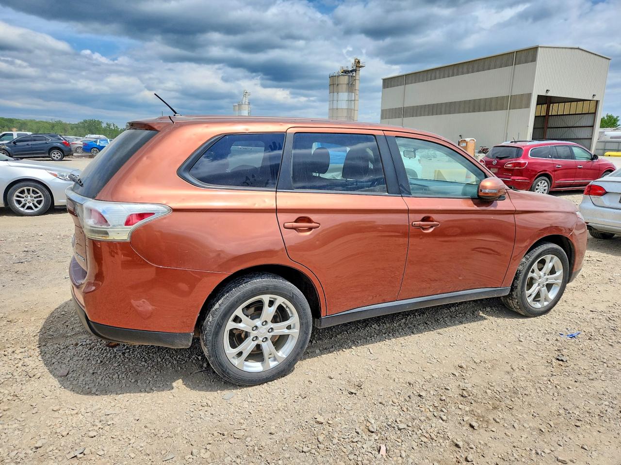 MITSUBISHI OUTLANDER 2014 — 4