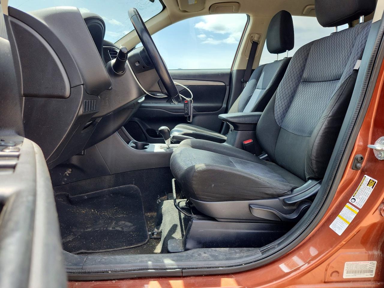 MITSUBISHI OUTLANDER 2014 — 8