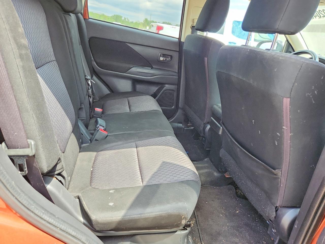 MITSUBISHI OUTLANDER 2014 — 12