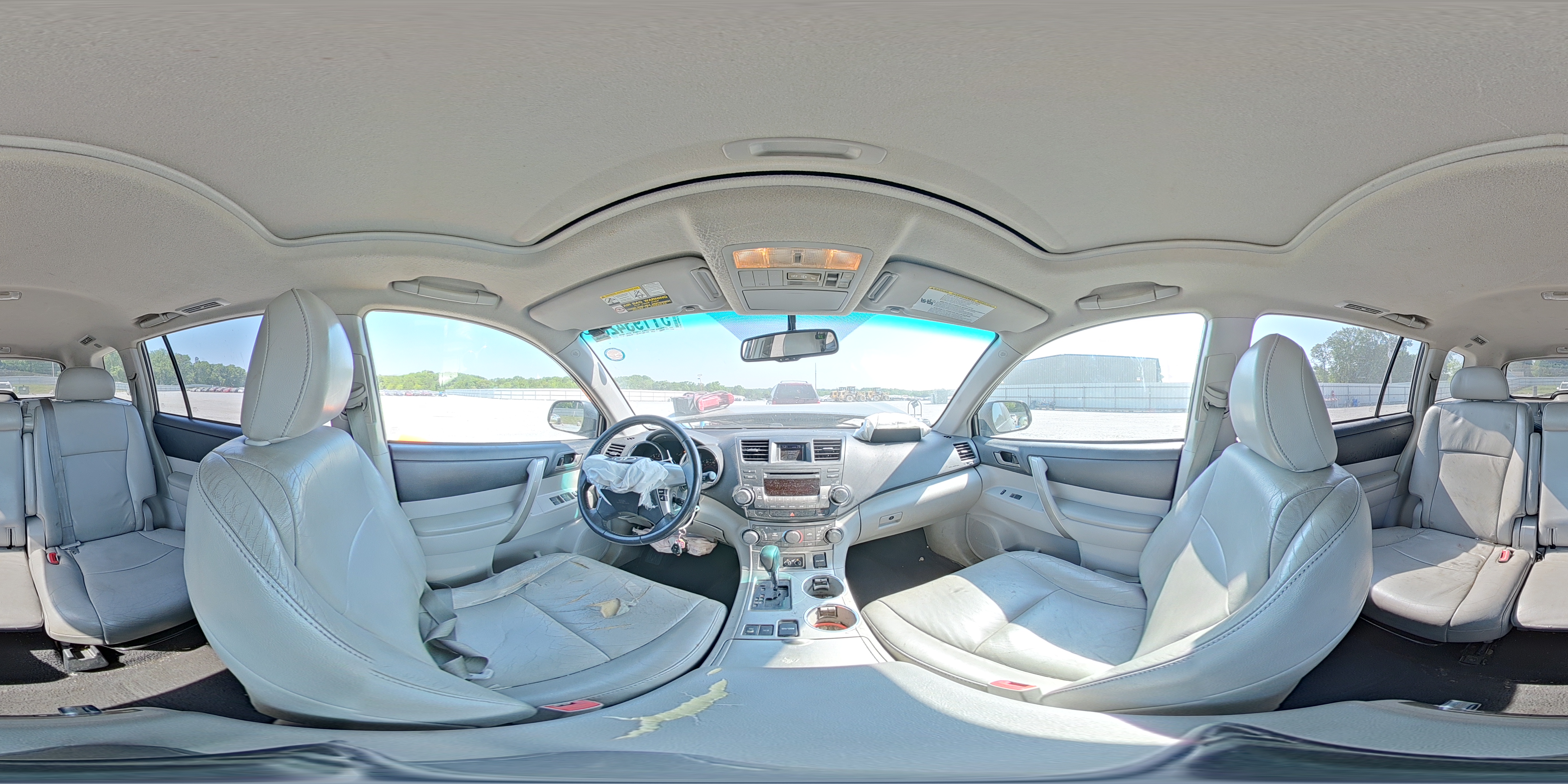 TOYOTA HIGHLANDER 2011 — 15