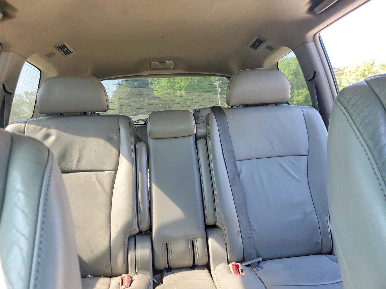 TOYOTA HIGHLANDER 2011 — 11