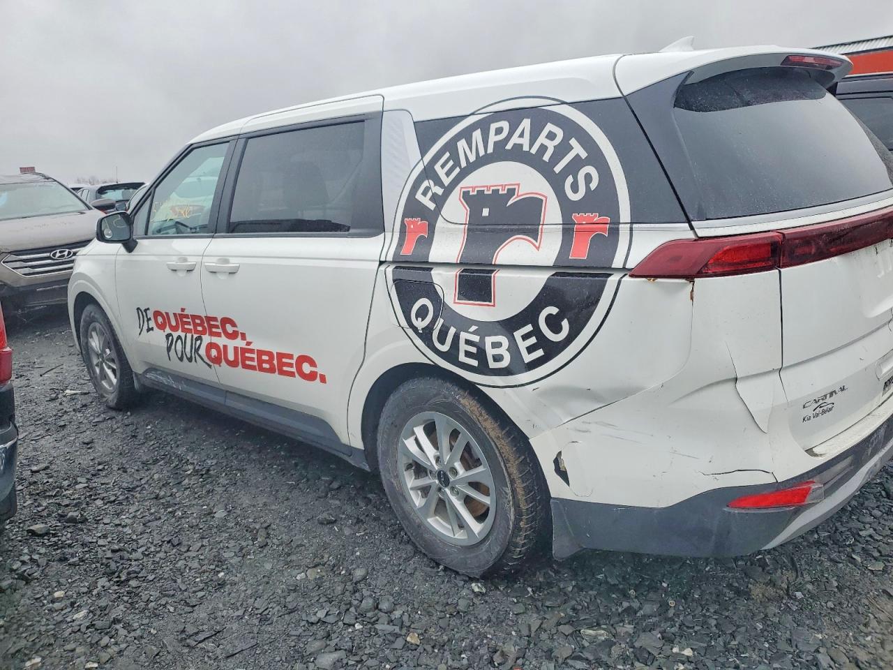 KIA CARNIVAL 2023 — 3