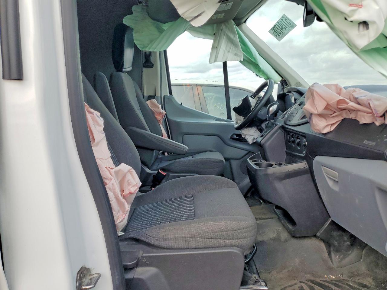 FORD TRANSIT 2016 — 11