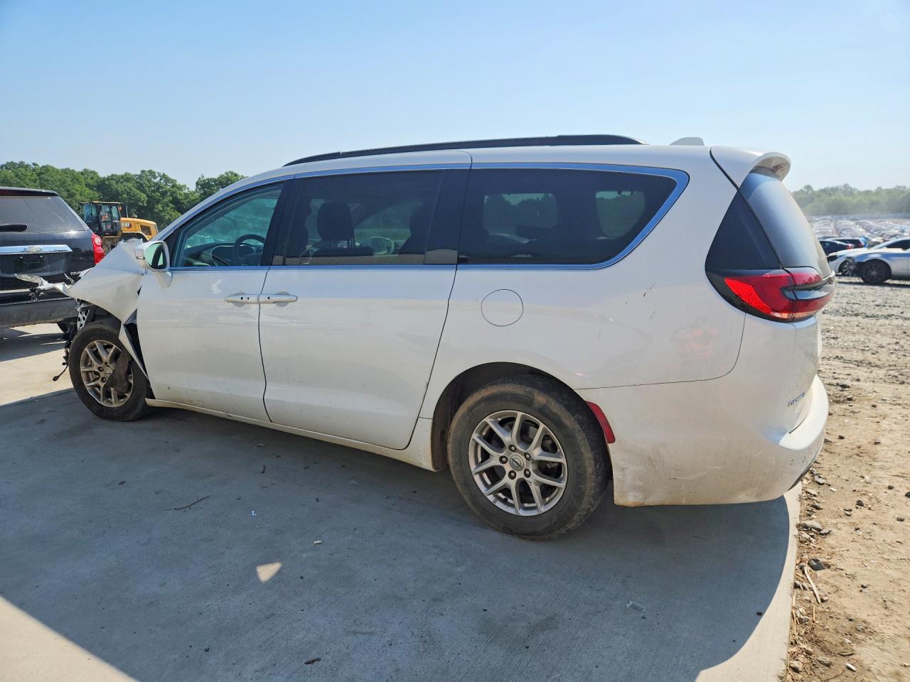 CHRYSLER PACIFICA 2022 — 3
