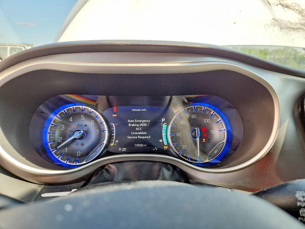 CHRYSLER PACIFICA 2022 — 10