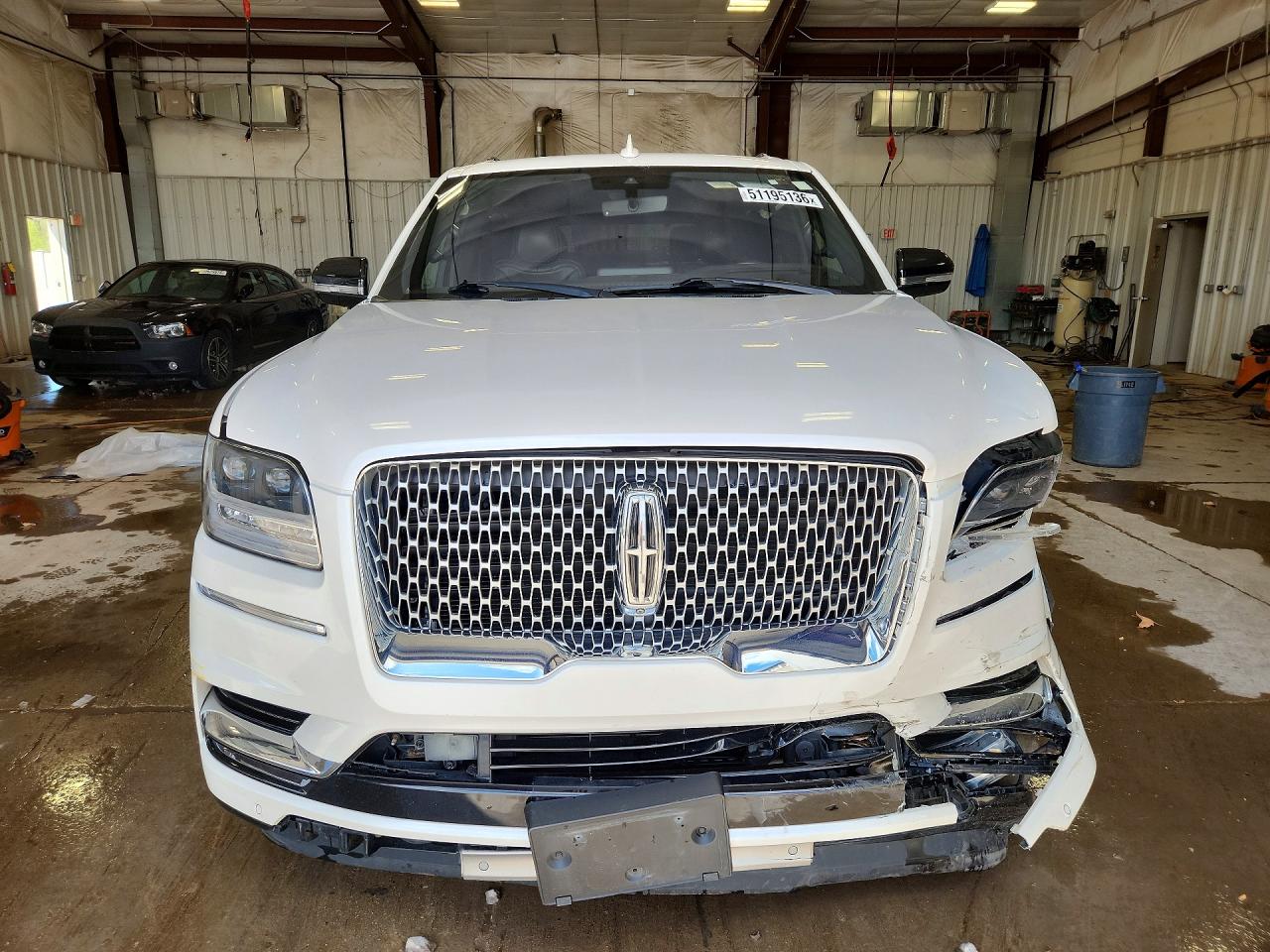 LINCOLN NAVIGATOR 2019 — 6