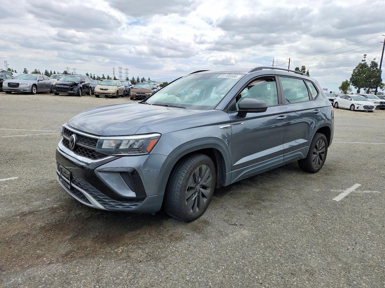 VOLKSWAGEN TAOS 2022 — 2