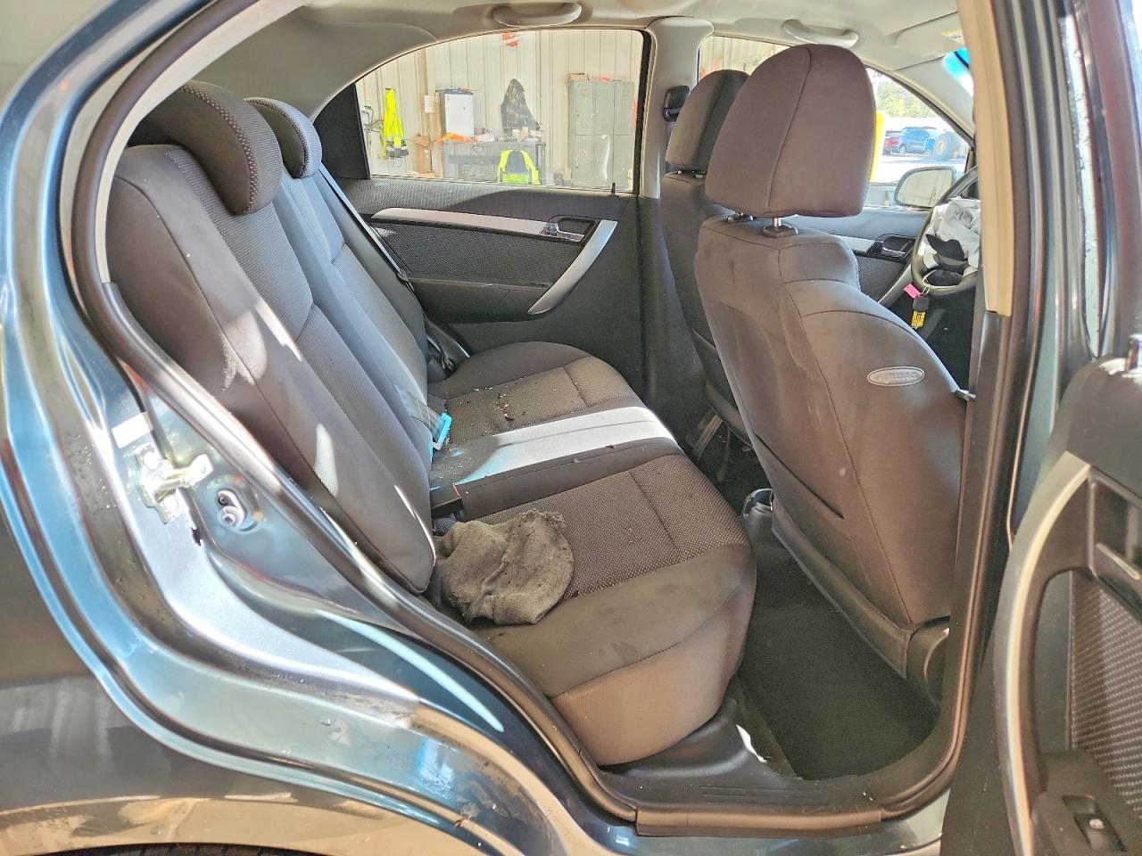 CHEVROLET AVEO 2010 — 11