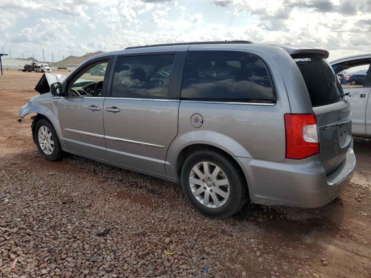 CHRYSLER TOWN & COUNTRY 2016 — 3