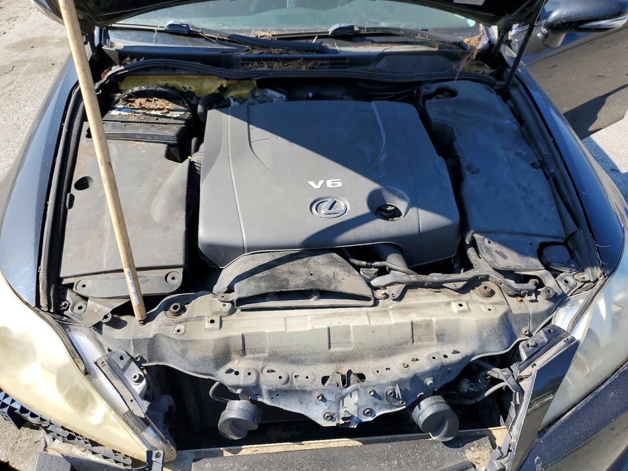 LEXUS IS 2009 — 12