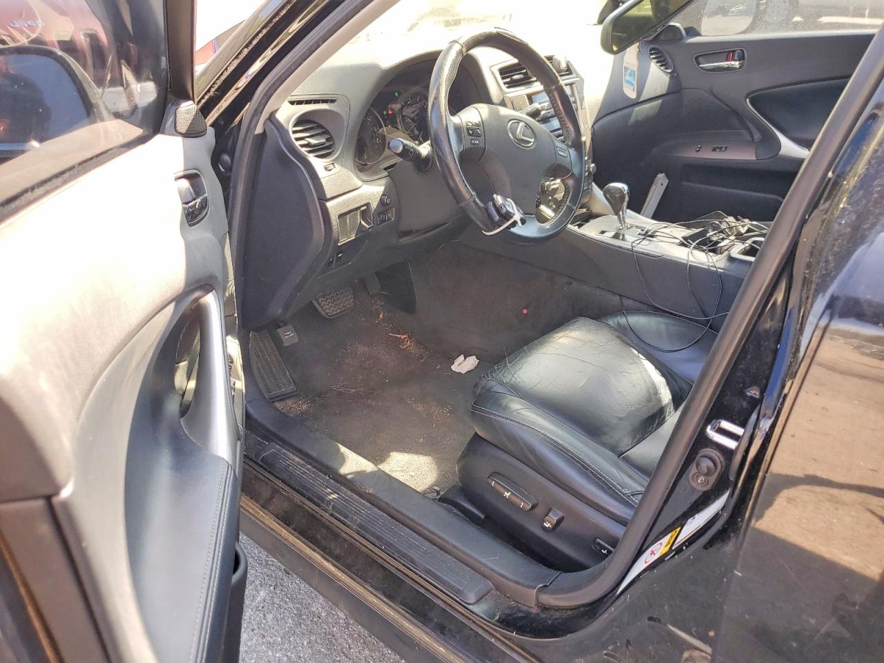 LEXUS IS 2009 — 9