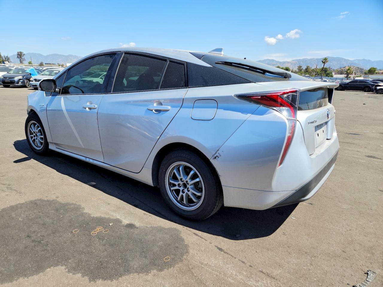 TOYOTA PRIUS 2016 — 3