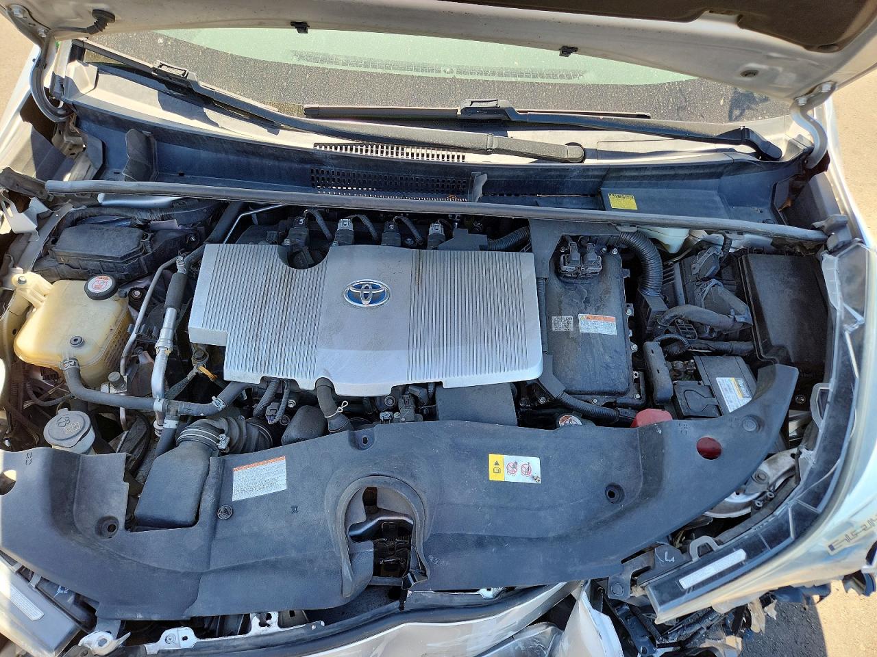 TOYOTA PRIUS 2016 — 12