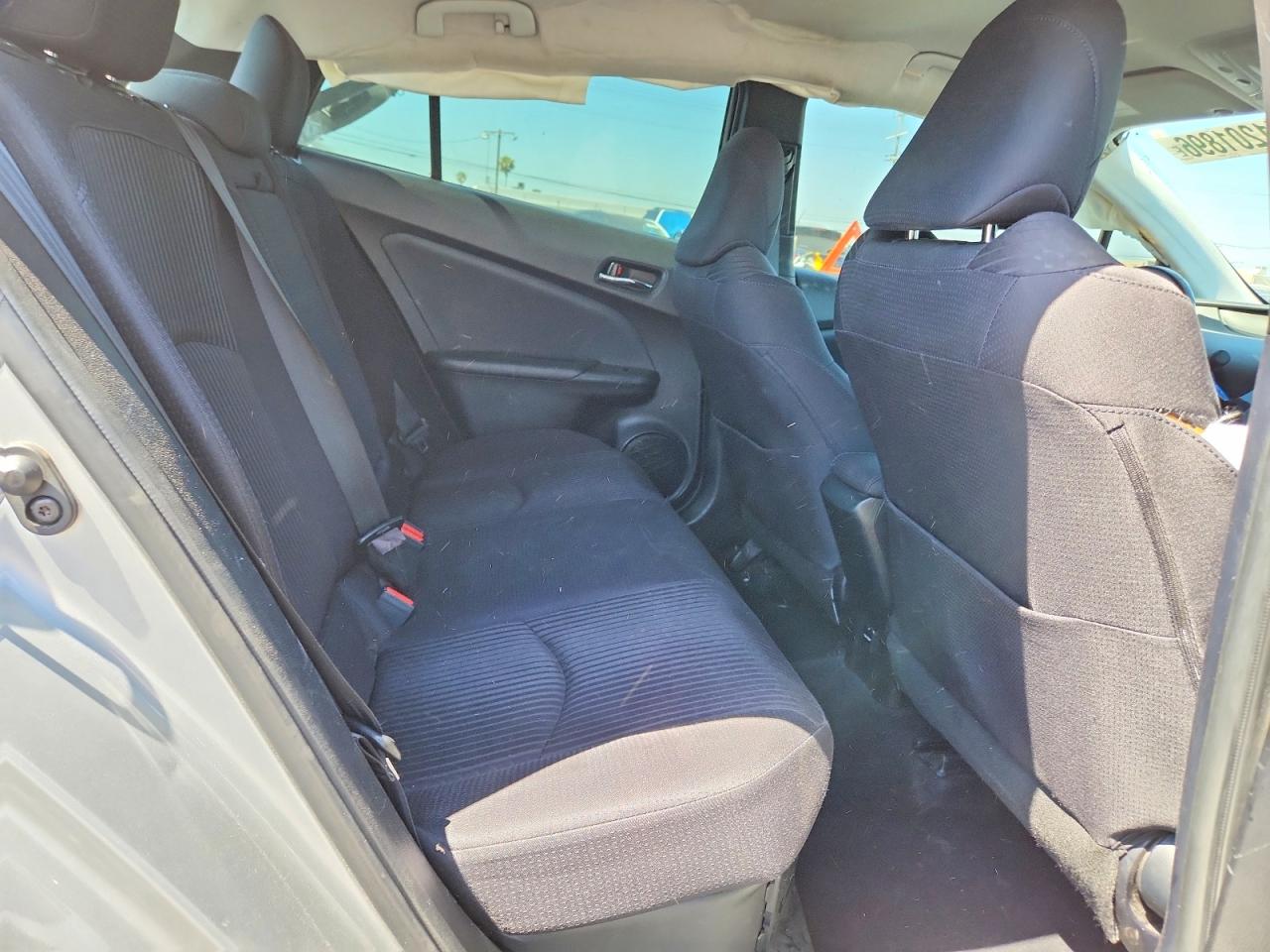TOYOTA PRIUS 2016 — 11