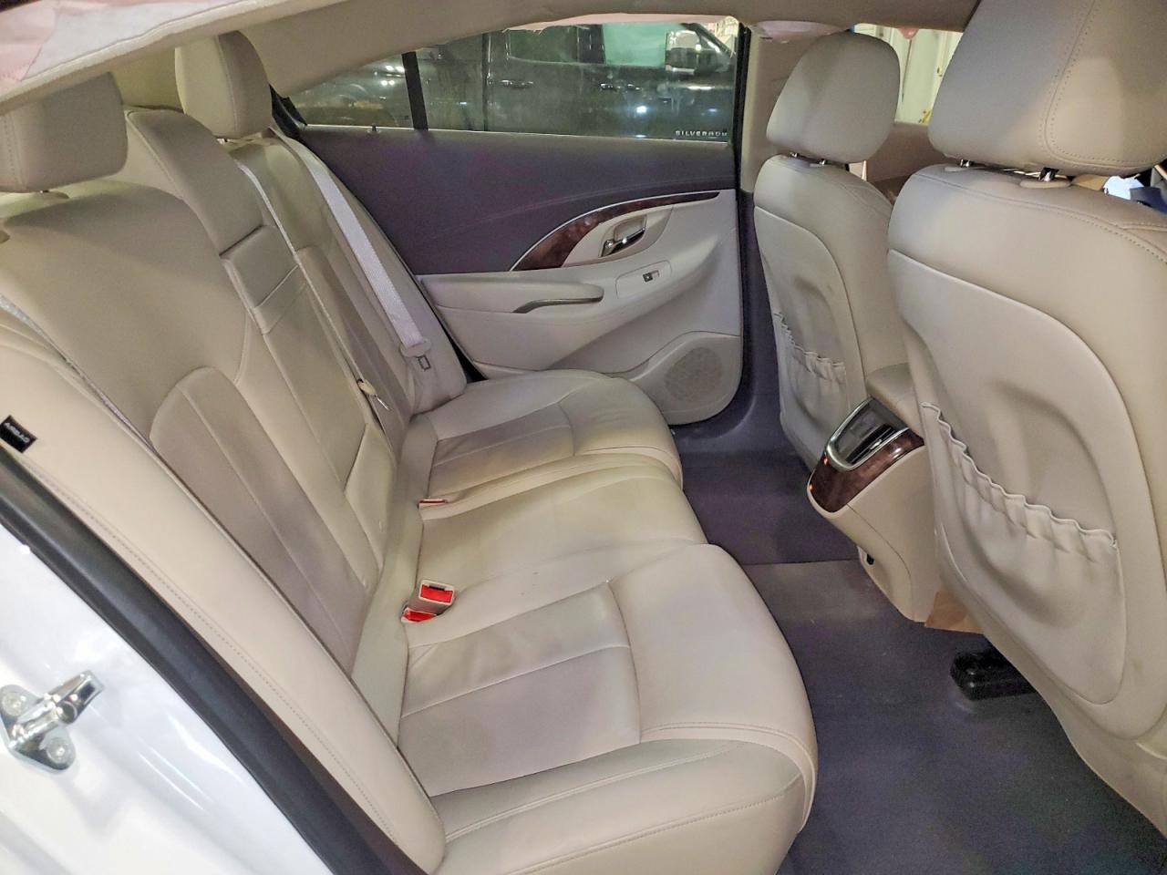 BUICK LACROSSE 2015 — 11