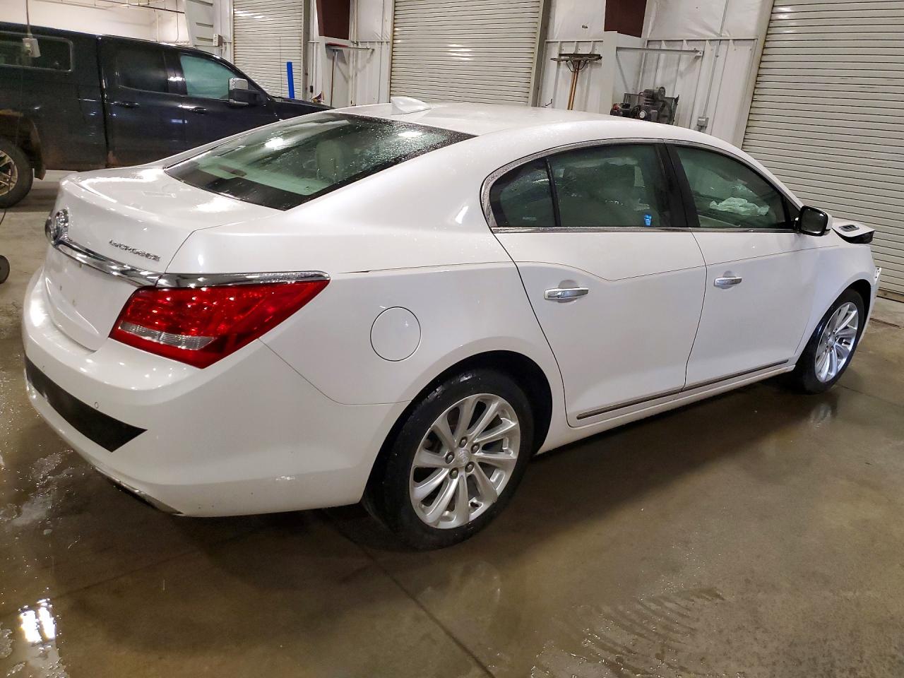 BUICK LACROSSE 2015 — 4