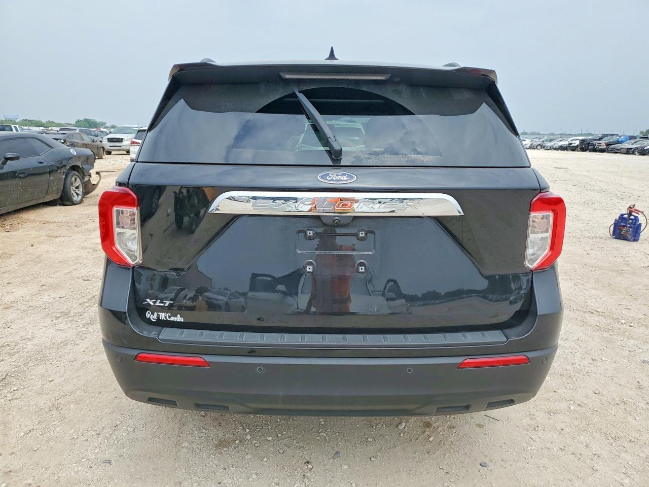 FORD EXPLORER 2024 — 7