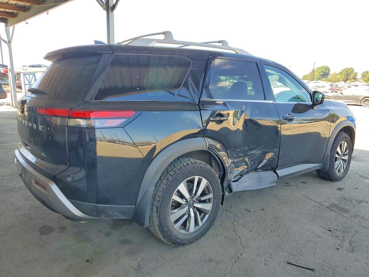 NISSAN PATHFINDER 2022 — 4