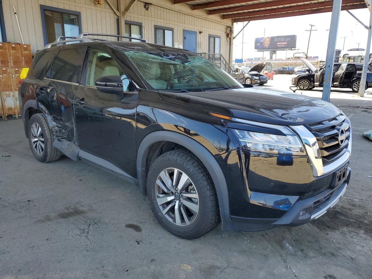NISSAN PATHFINDER 2022 — 5