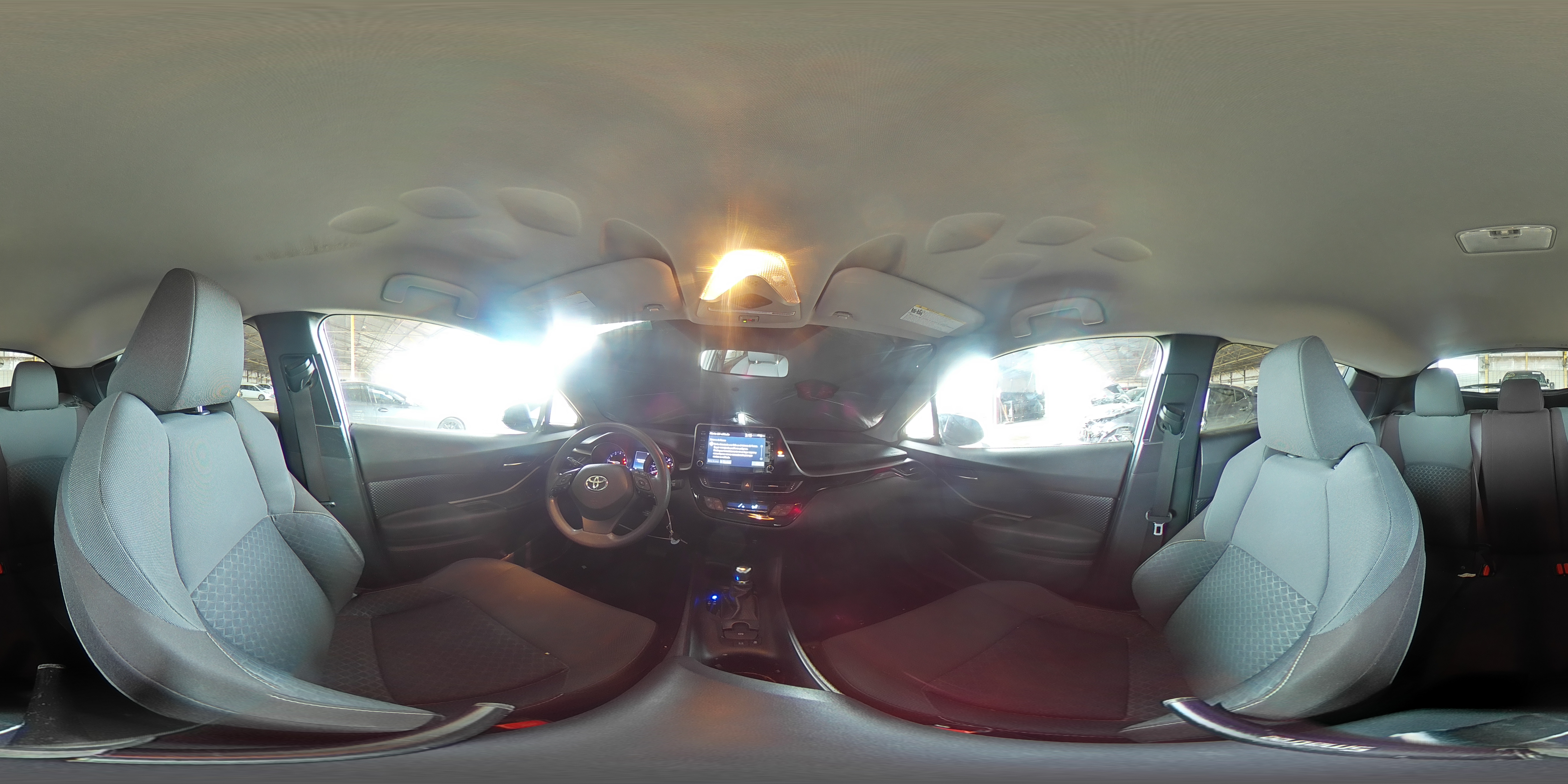 TOYOTA C-HR 2021 — 14