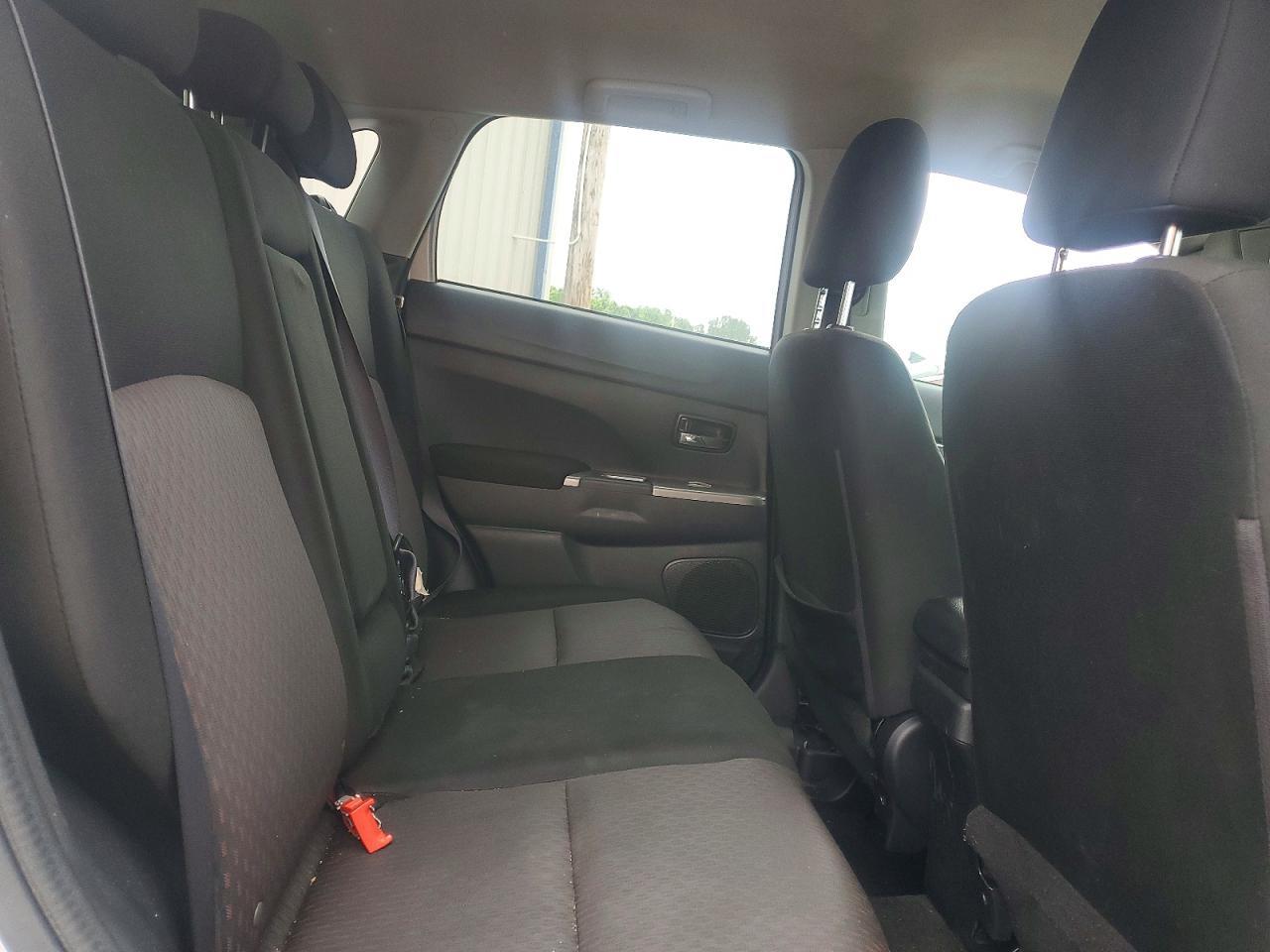 MITSUBISHI OUTLANDER SPORT 2019 — 12