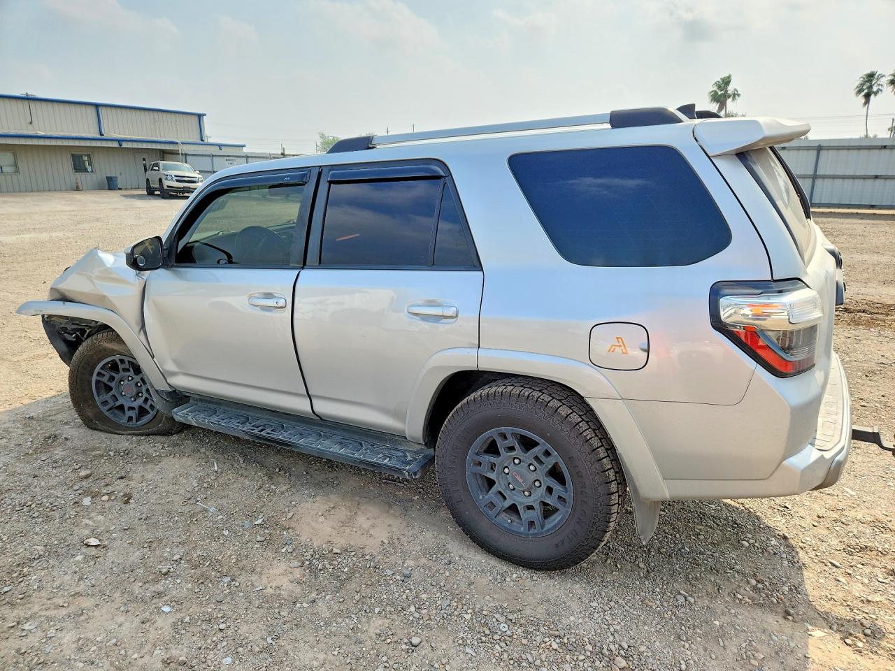 TOYOTA 4RUNNER 2016 — 3