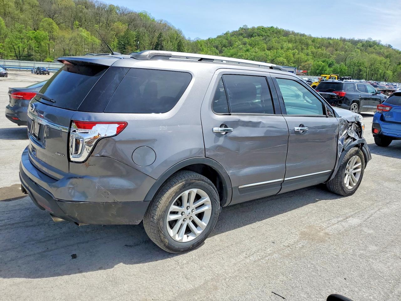 FORD EXPLORER 2014 — 4