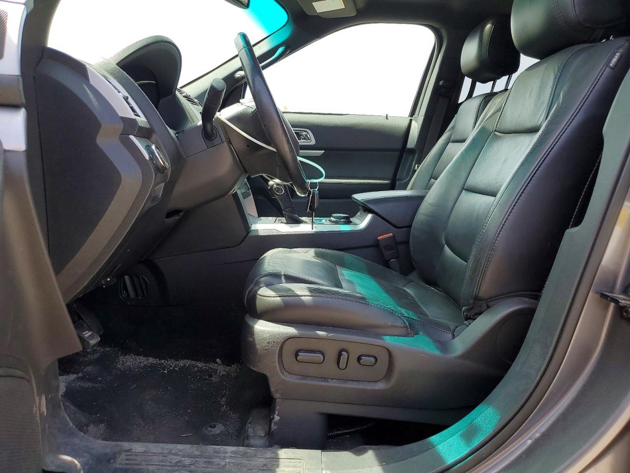 FORD EXPLORER 2014 — 8