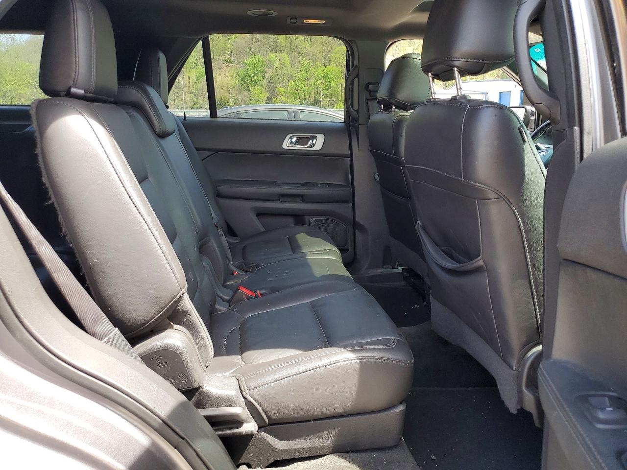 FORD EXPLORER 2014 — 12