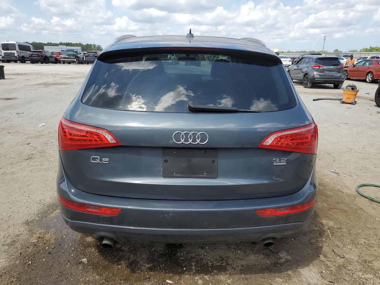 AUDI Q5 2011 — 7