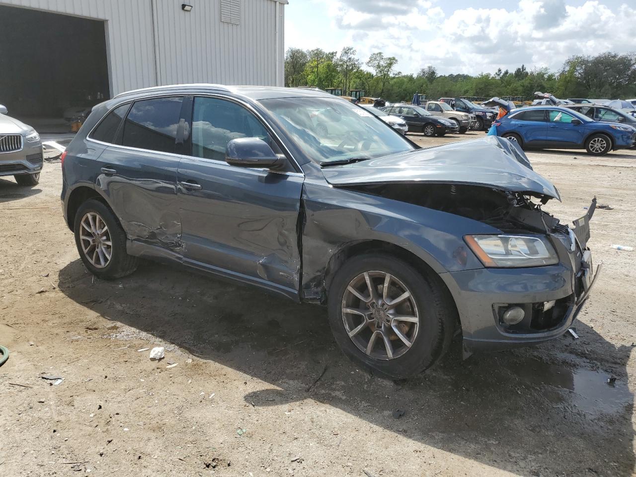 2011 AUDI Q5 PREMIUM