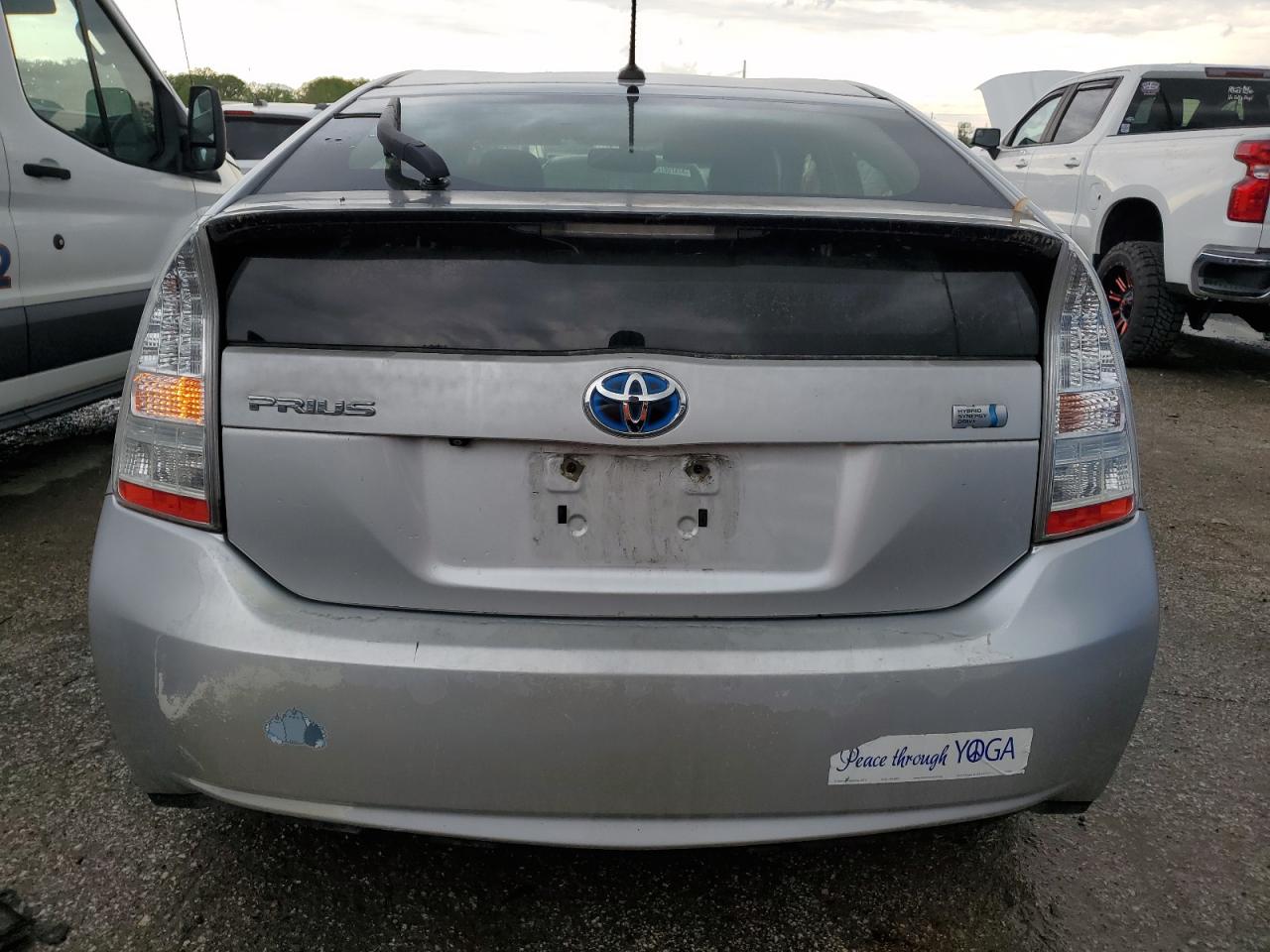 TOYOTA PRIUS 2010 — 7