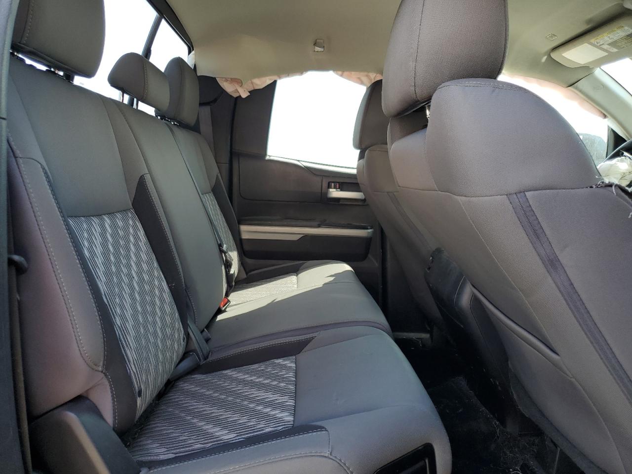 TOYOTA TUNDRA 2019 — 11