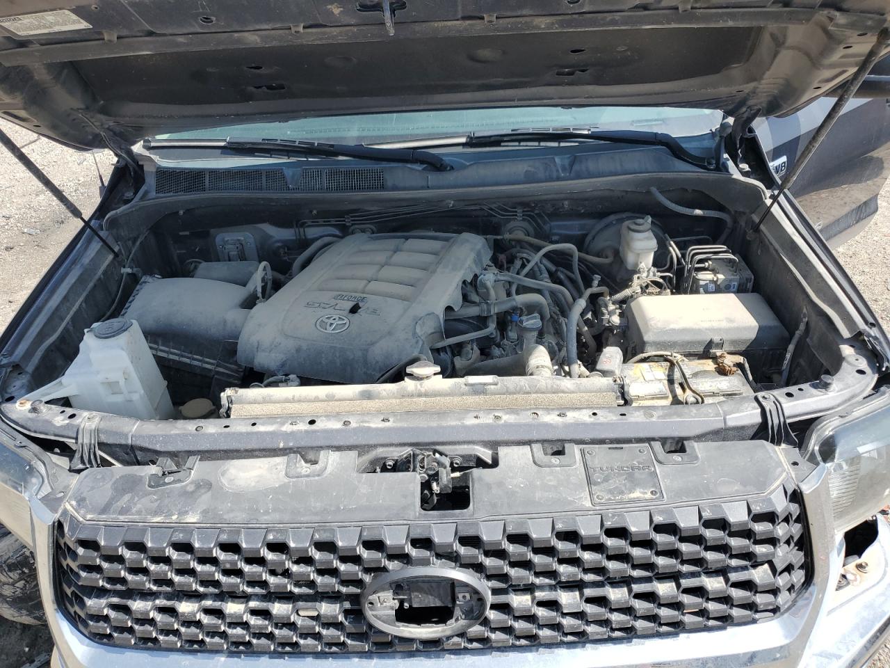 TOYOTA TUNDRA 2019 — 12